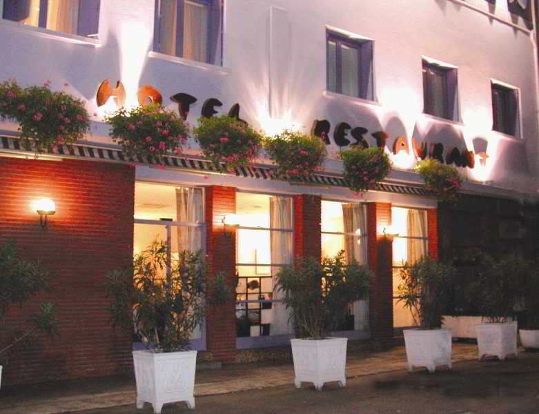 Hôtel Le Chapon Fin Moissac Exterior foto