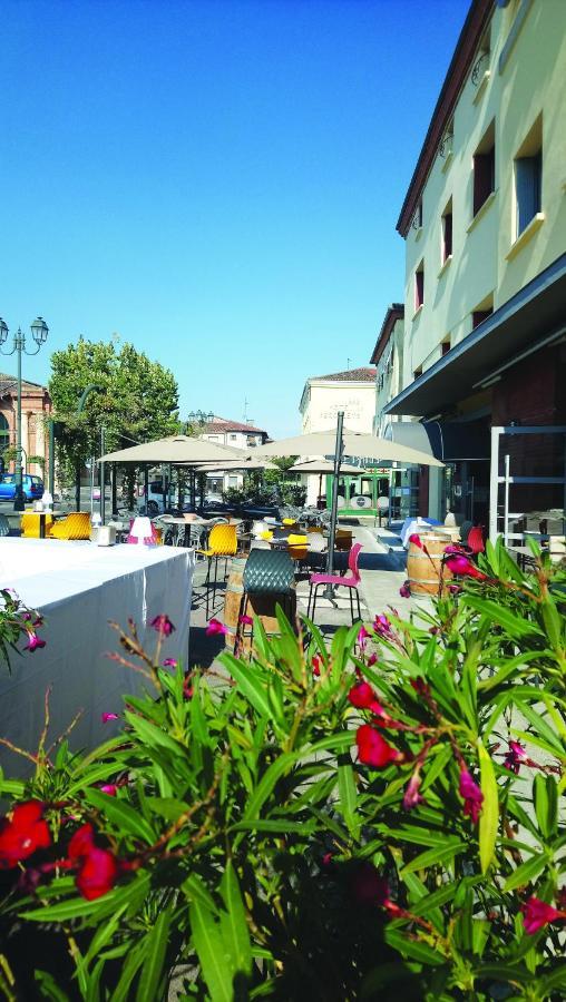 Hôtel Le Chapon Fin Moissac Exterior foto